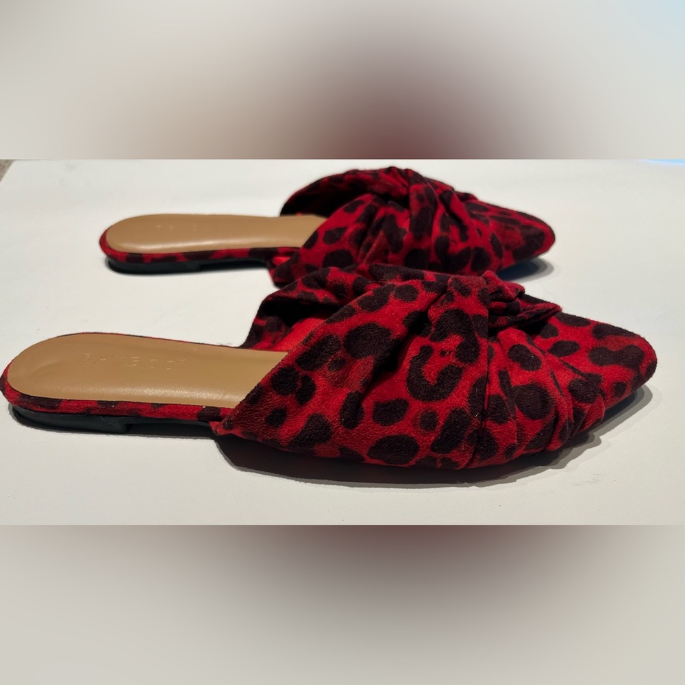 Bamboo Red and Black Knotted Red Leopard Print Mules - Picture 5 of 7